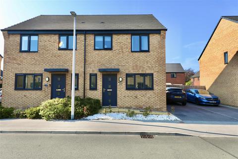 12 Gypsy Moth Lane, Kingswood, Hull, HU7 3LQ