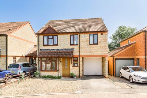 4 bedroom detached house for sale, Lavender Grove, Milton Keynes MK7