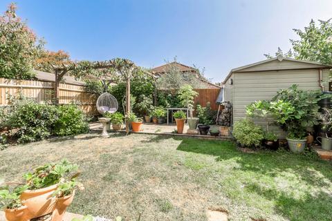 4 bedroom detached house for sale, Lavender Grove, Milton Keynes MK7