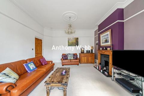 45 Grovelands Road, London, N13 4RJ