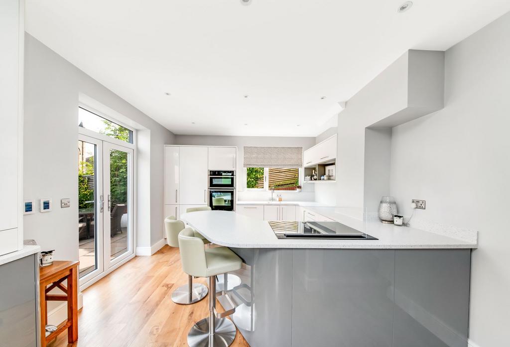 Living dining kitchen