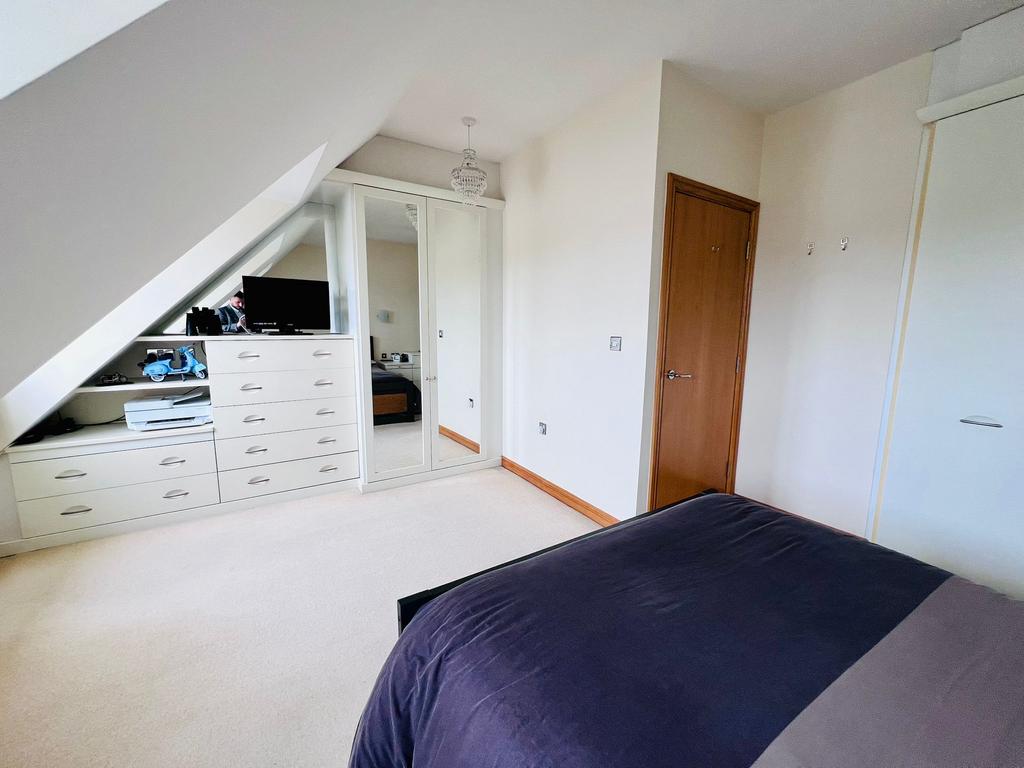 BEDROOM 1.jpeg