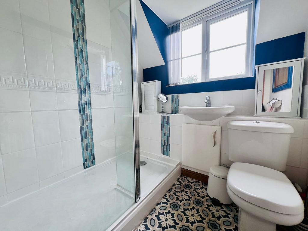 BATHROOM.jpeg