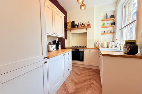 2 bedroom terraced house for sale, George Street, Shipley BD18