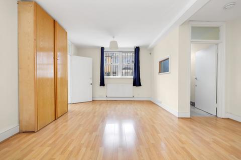 39 Renness Road, London, E17 6EX