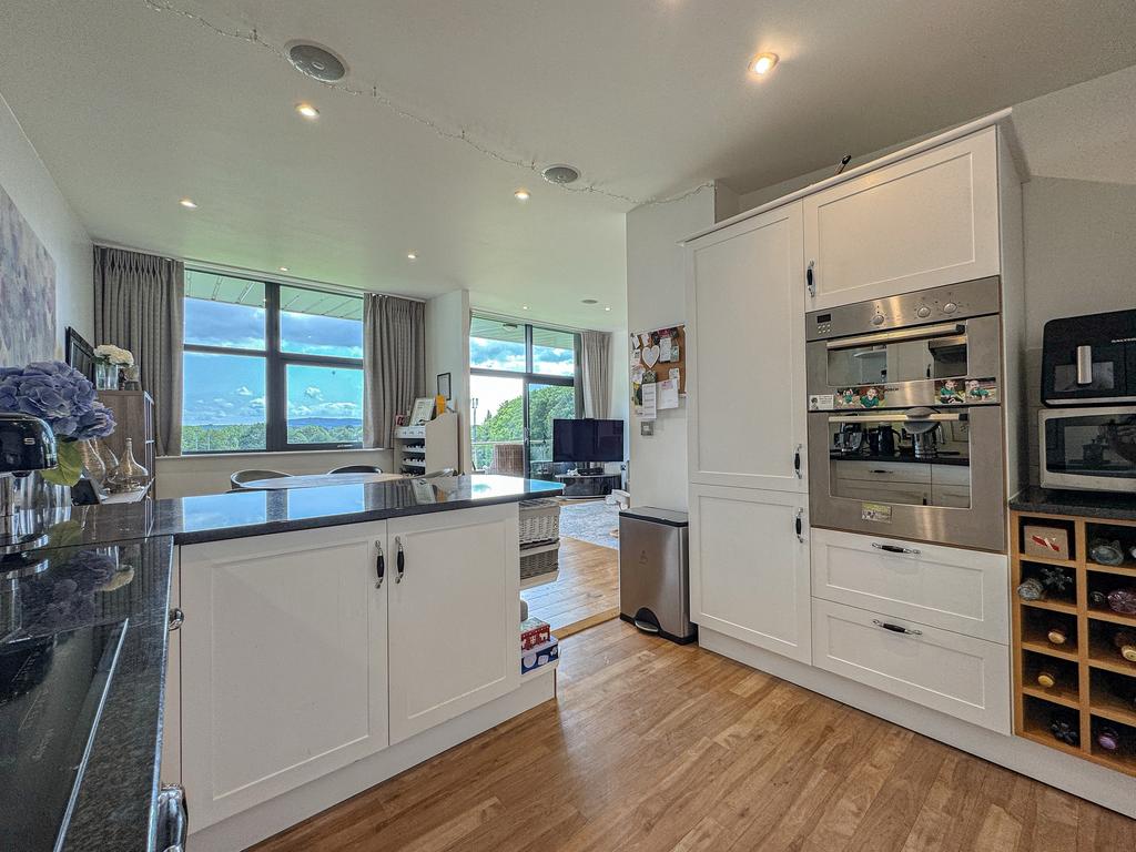 Kitchen (2)