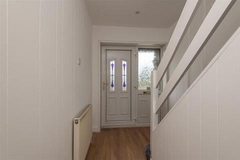 3 bedroom semi-detached house for sale, Illingworth Close, Halifax