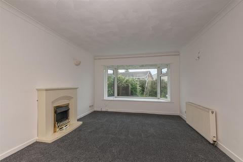 3 bedroom semi-detached house for sale, Illingworth Close, Halifax