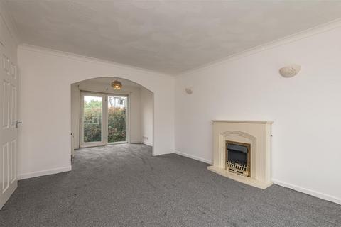 3 bedroom semi-detached house for sale, Illingworth Close, Halifax