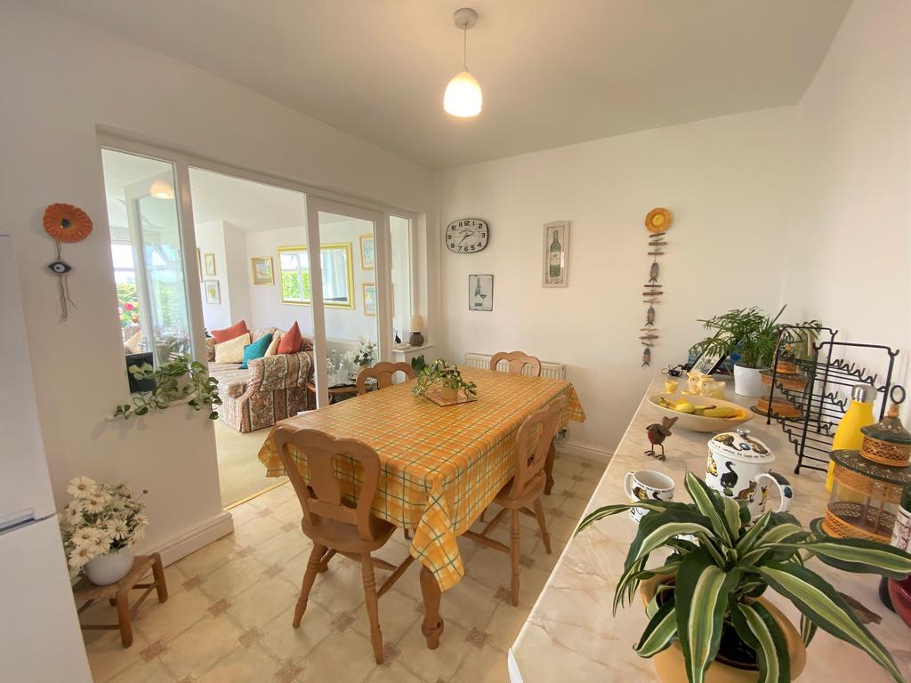 R Dining Area.jpg