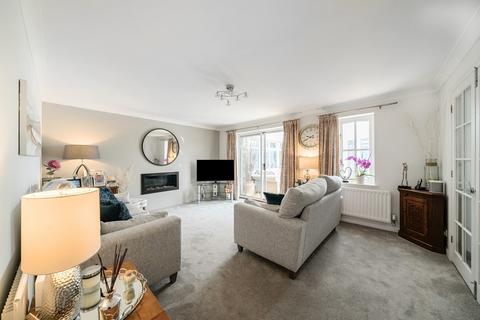 undefined, Creslow Way, Aylesbury HP17