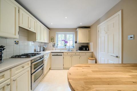 undefined, Creslow Way, Aylesbury HP17