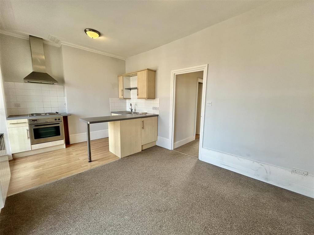 Living Room/Kitchen