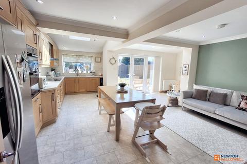 49 Coventry Close, Werrington, Peterborough, PE4 6NN