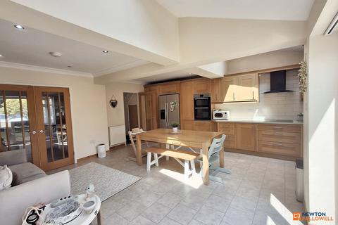 49 Coventry Close, Werrington, Peterborough, PE4 6NN
