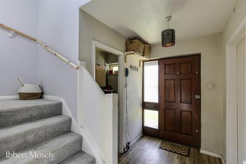 16 Sandy Lane, Westerham, TN16 1EB