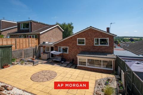 4 bedroom detached house for sale, Westfields, Catshill, Bromsgrove, Worcestershire, B61