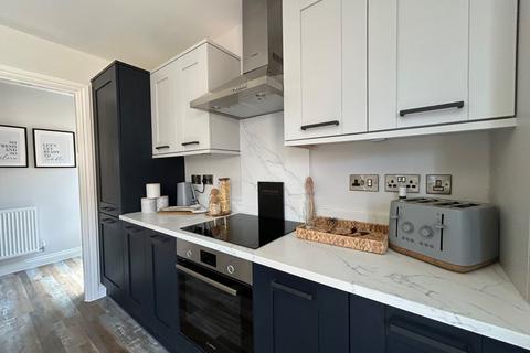 3 bedroom townhouse for sale, Halifax Road, Thornton Hills, Denholme, BD13