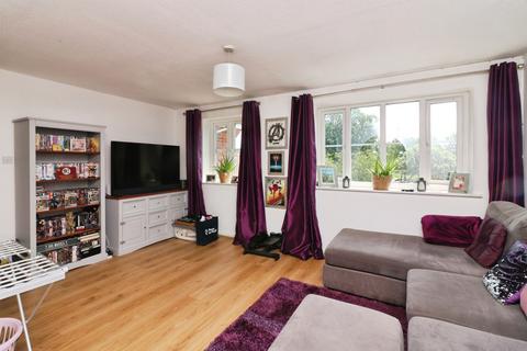 1 bedroom flat to rent, Peartree Lane, Welwyn Garden City, AL7