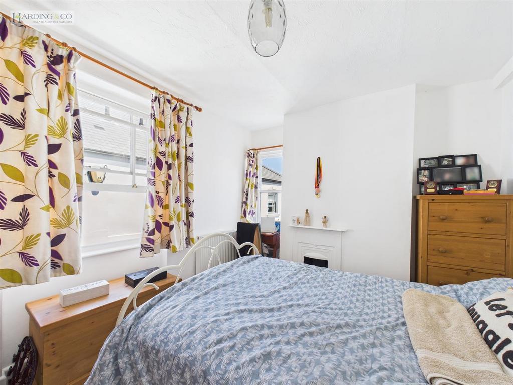 CAM01113 G0-PR0161-STILL008.jpg