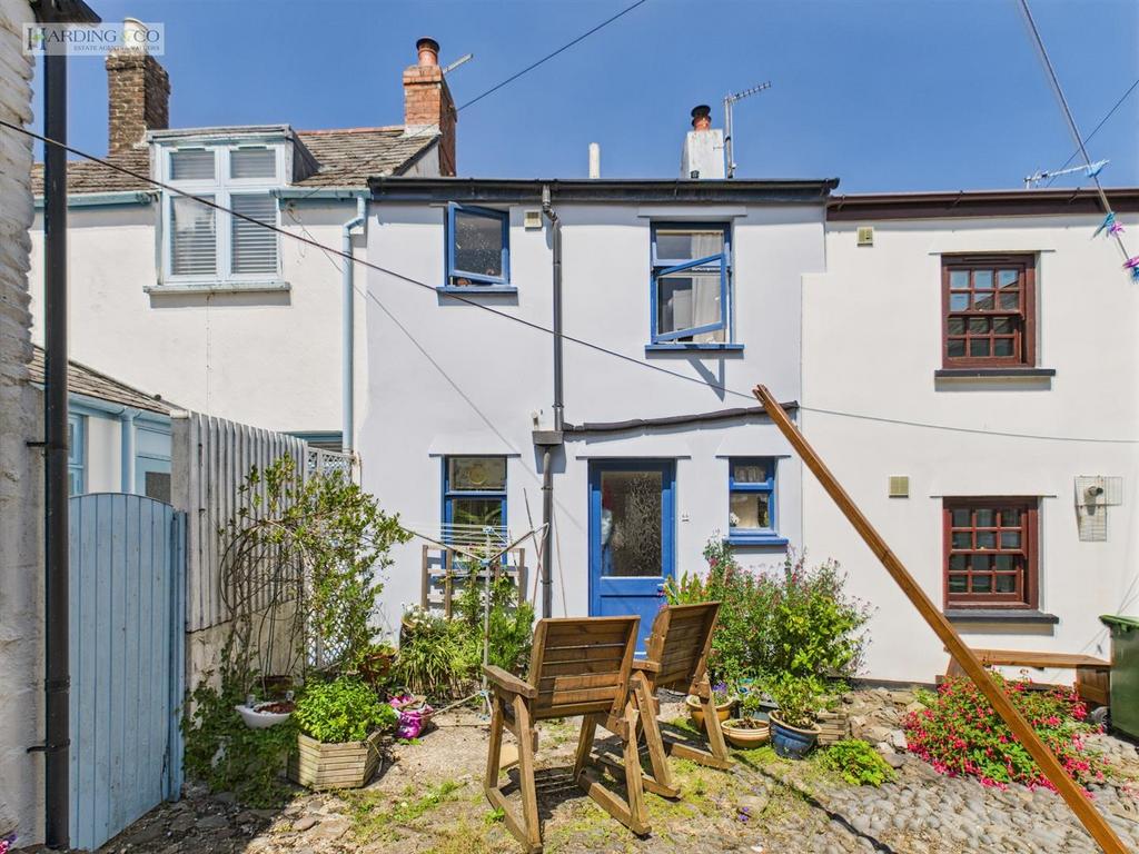 CAM01113 G0-PR0161-STILL018.jpg