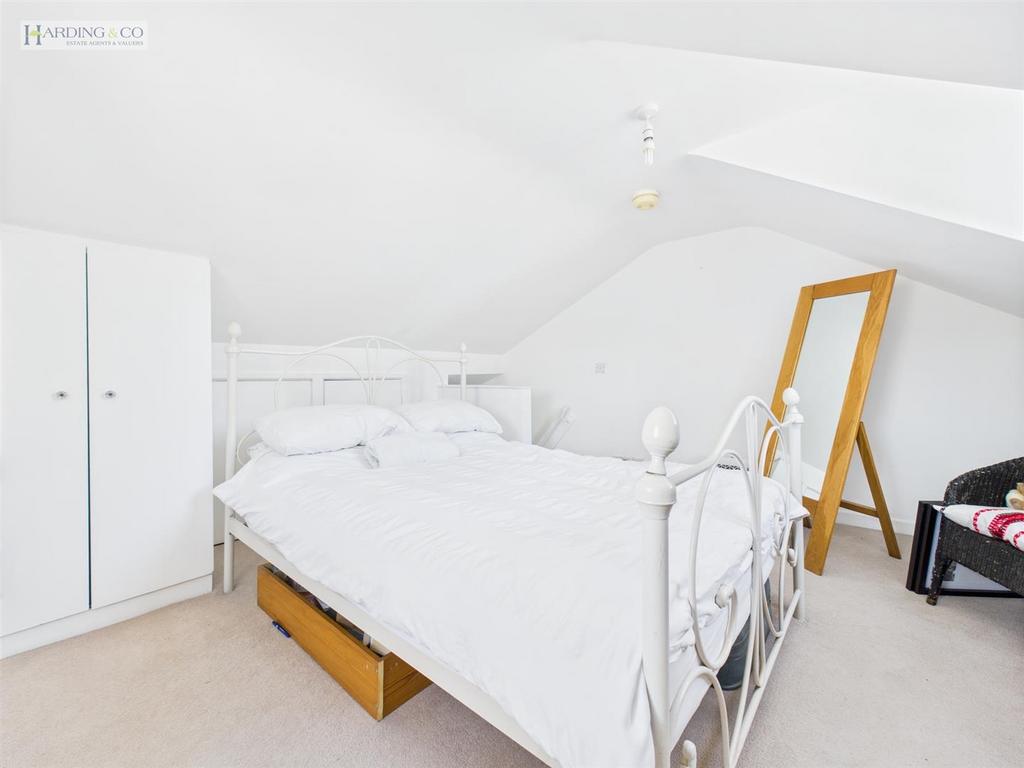 CAM01113 G0-PR0161-STILL015.jpg