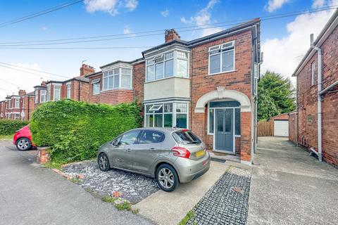 3 bedroom semi-detached house for sale, Cranbrook Avenue, Hull HU6