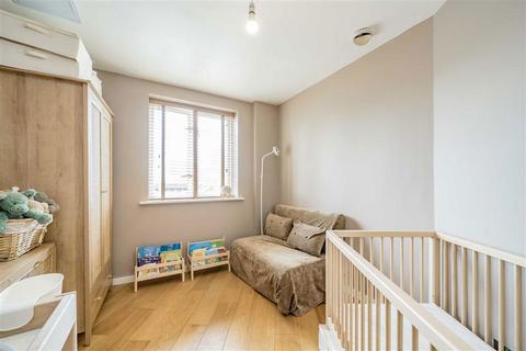 60 Island Row, London, E14 7HU
