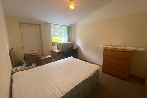 3 bedroom house to rent, Montpelier Road, Nottingham NG7