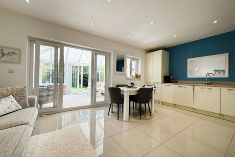 3 bedroom detached house for sale, Dunlin Grove, Southport PR9