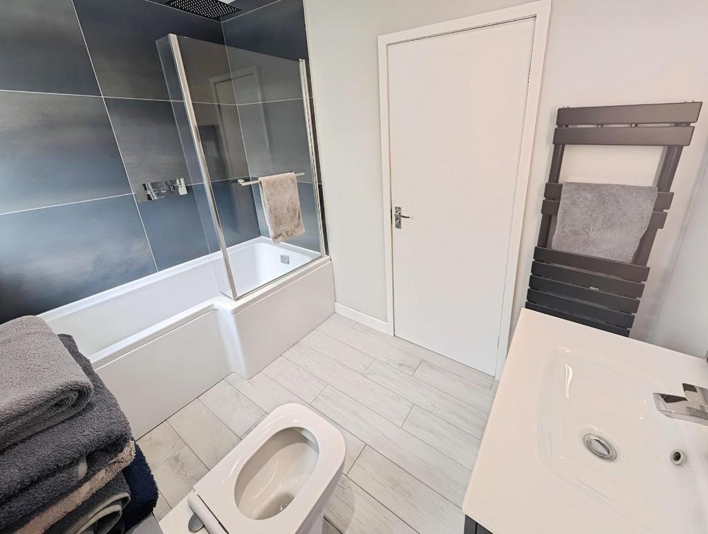 342b8b20-bath.jpg