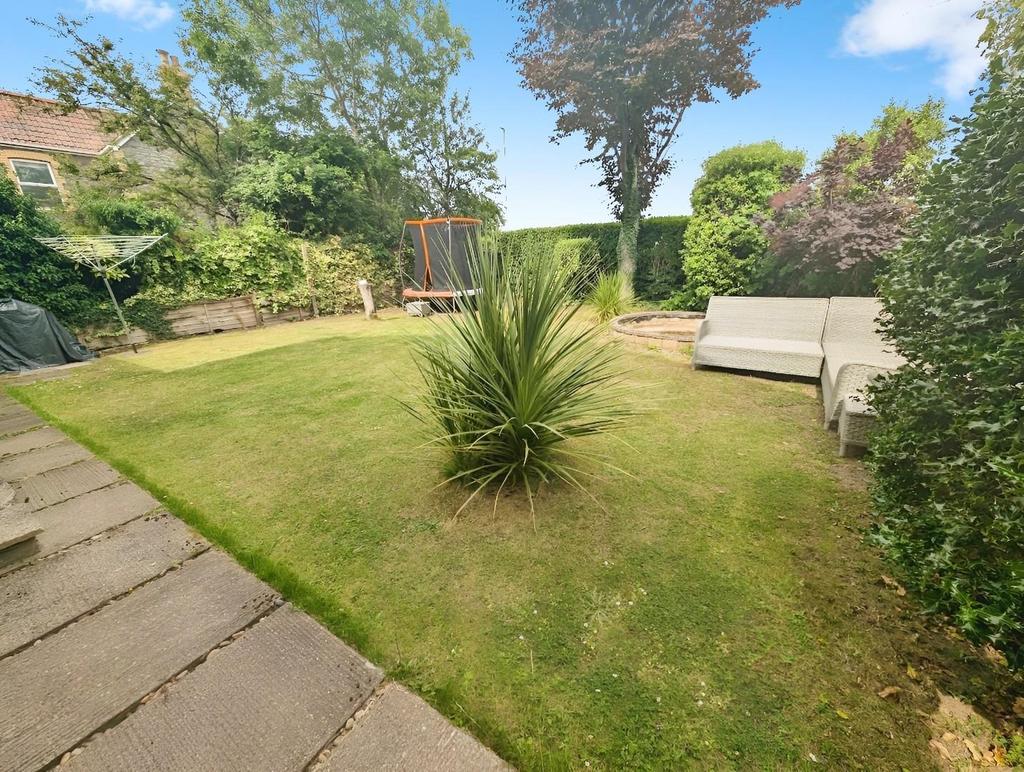 4a735c89-garden.jpg