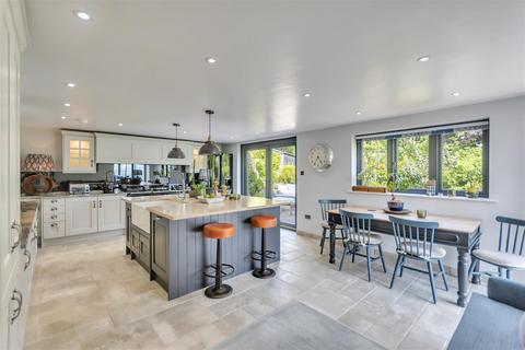 2 bedroom detached house for sale, Pontfadog