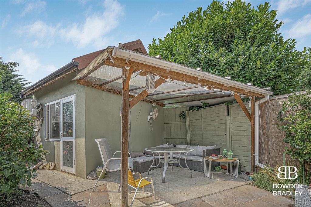 Outbuilding with loft room