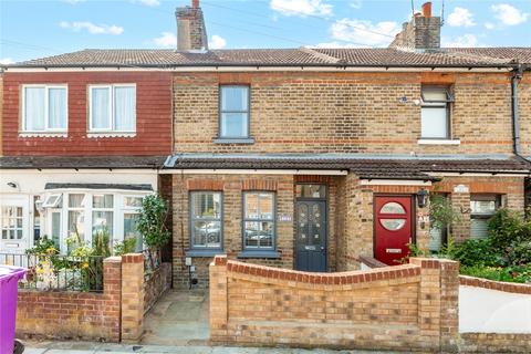 2 bedroom terraced house for sale, Marks Road, Romford, RM7