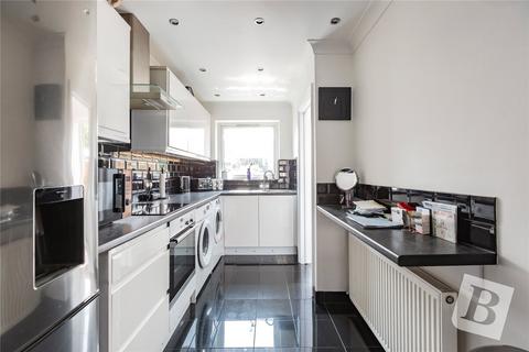 2 bedroom terraced house for sale, Marks Road, Romford, RM7