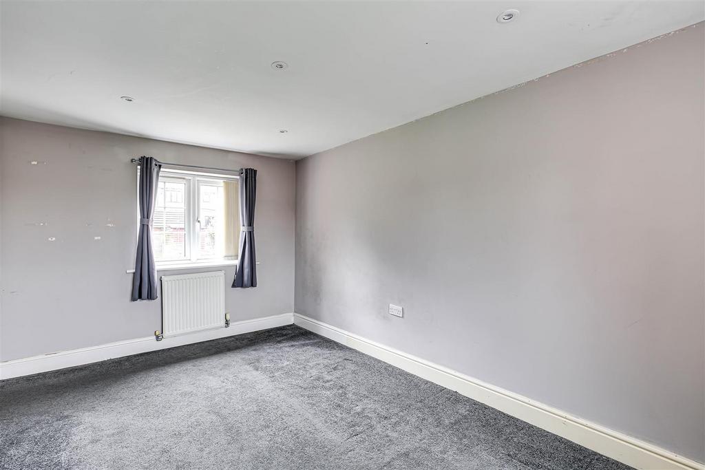 10 Bedroom.jpg
