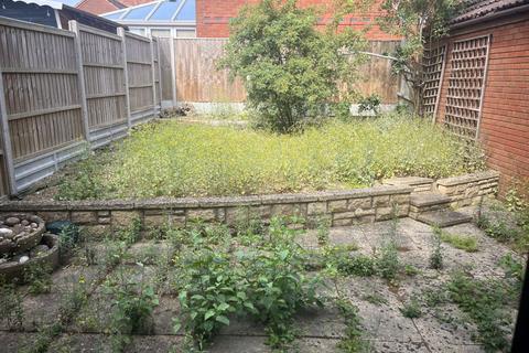 undefined, Tewkesbury GL20