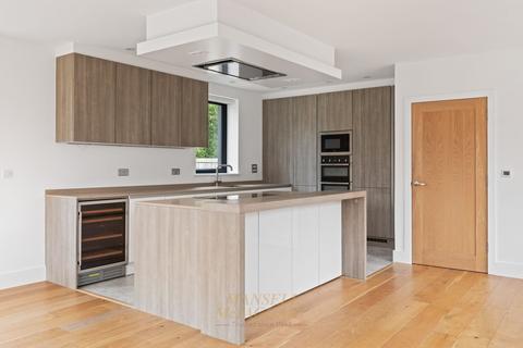 undefined, Maplewood Drive, Lingfield RH7