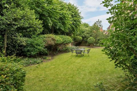 4 bedroom flat for sale, Alwyne Road, London SW19