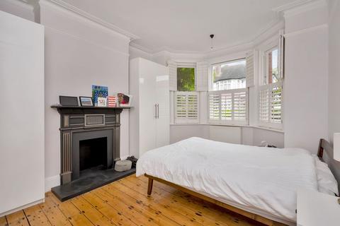 4 bedroom flat for sale, Alwyne Road, London SW19