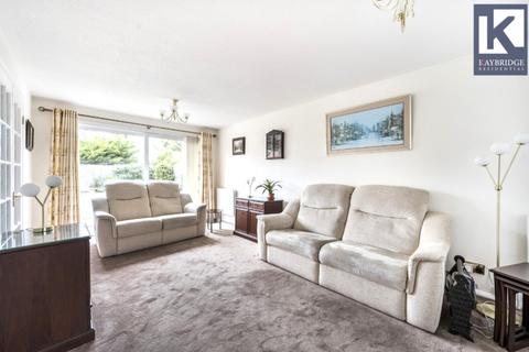 15 Northcliffe Close, Worcester Park, KT4 7DS