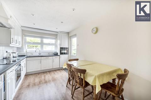 15 Northcliffe Close, Worcester Park, KT4 7DS