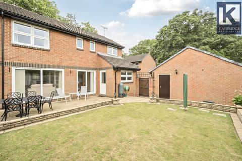15 Northcliffe Close, Worcester Park, KT4 7DS