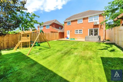 4 Farthinghoe Close, Brackley, NN13 7AR