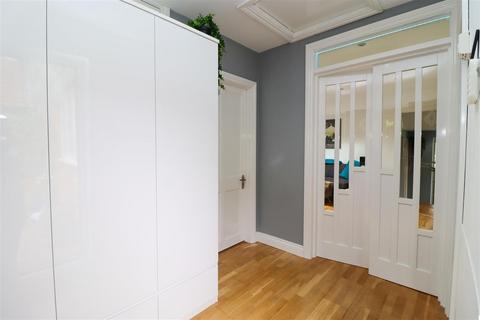 8 Award Road, Church Crookham, Fleet, GU52 6HE