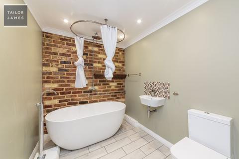 3 bedroom flat for sale, Brunswick Place, Hove, BN3