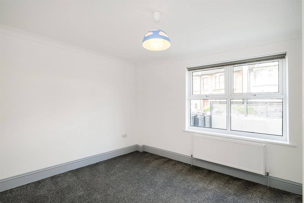 78-80 Spruce Hills Flat 1-10 web.jpg