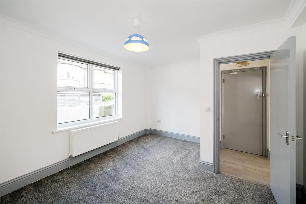 78-80 Spruce Hills Flat 1-11 web.jpg