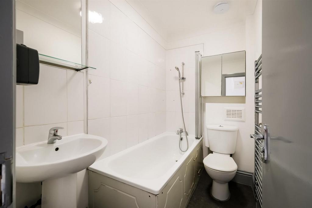 78-80 Spruce Hills Flat 1-1 web.jpg
